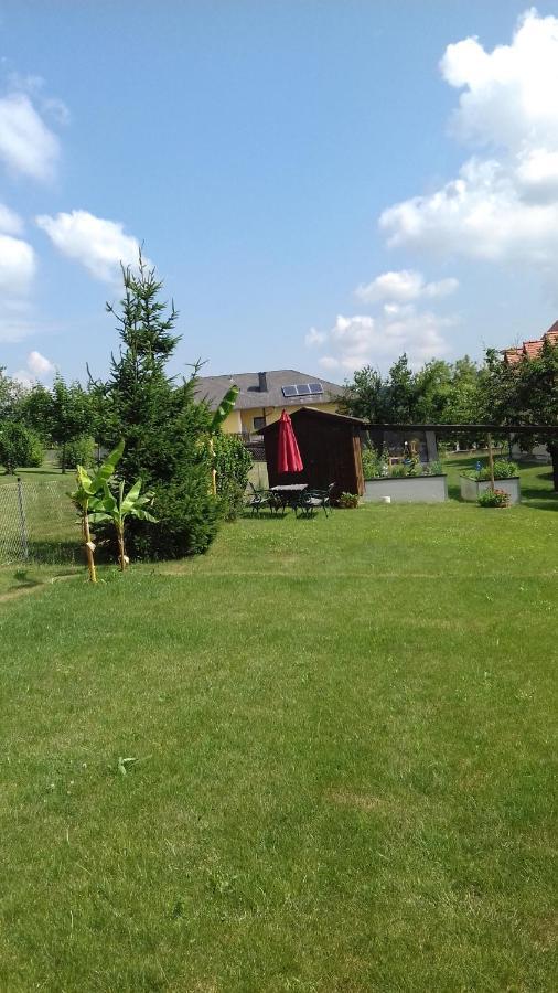 Ferienwohnung Moni Geiseldorf エクステリア 写真